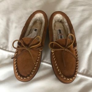 Minnetonka Pile Lined Hardsole Moccasins